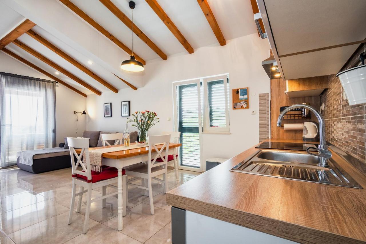 Sunny Apartments Stobreč Екстериор снимка