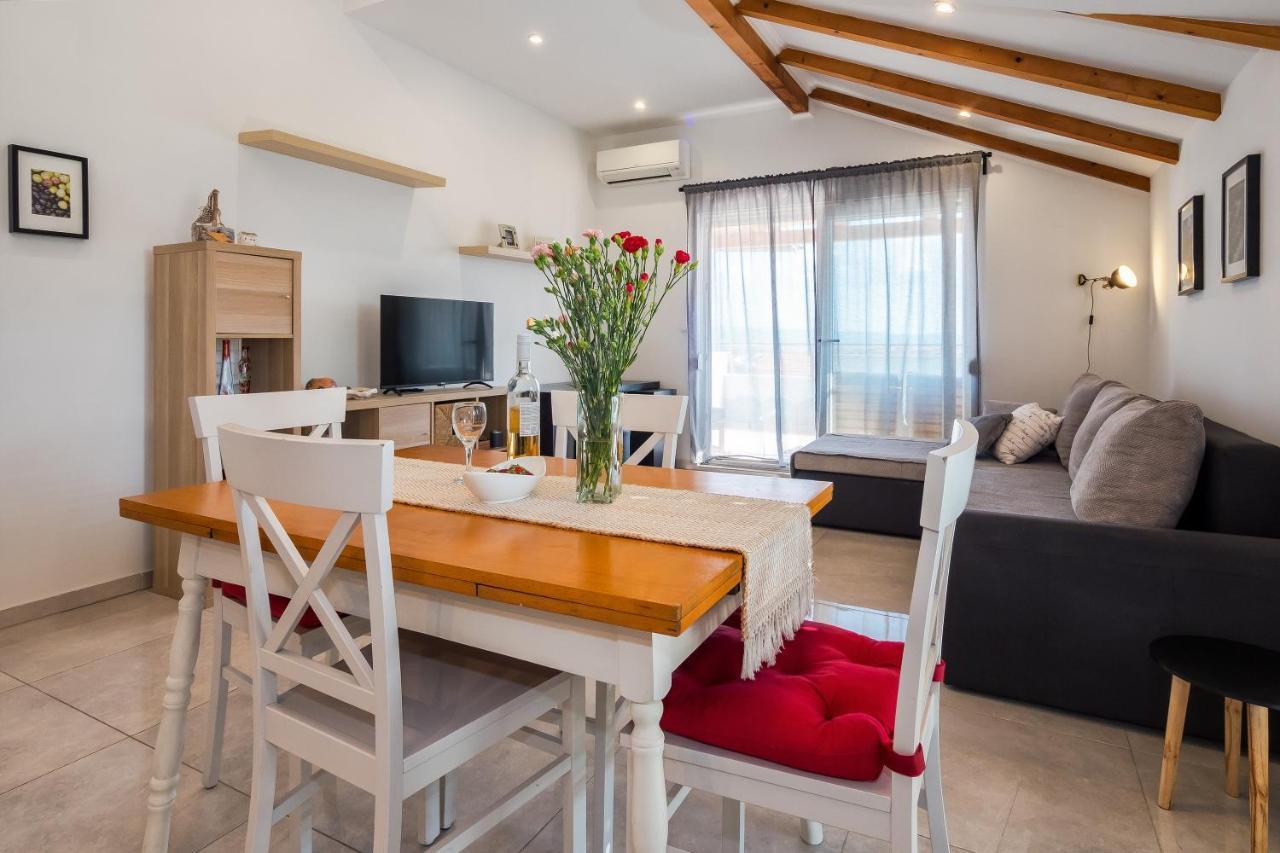 Sunny Apartments Stobreč Екстериор снимка
